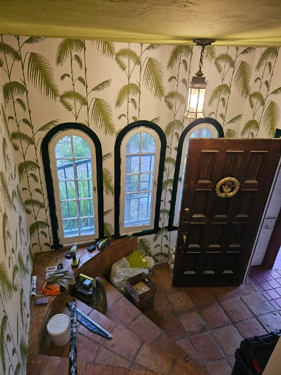 Wallpaper pattern alignment